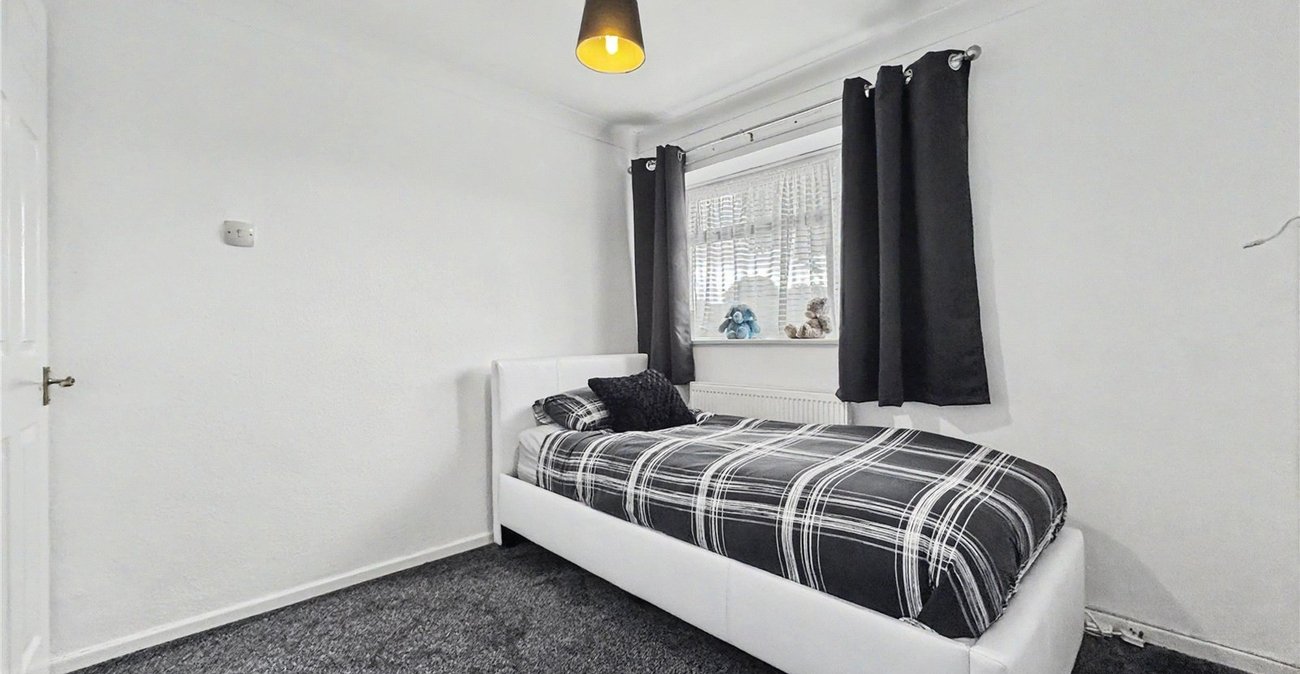 3 bedroom house for sale in Rainham | Robinson Michael & Jackson