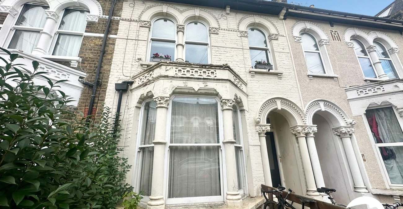 1 bedroom property for sale in London | Robinson Jackson