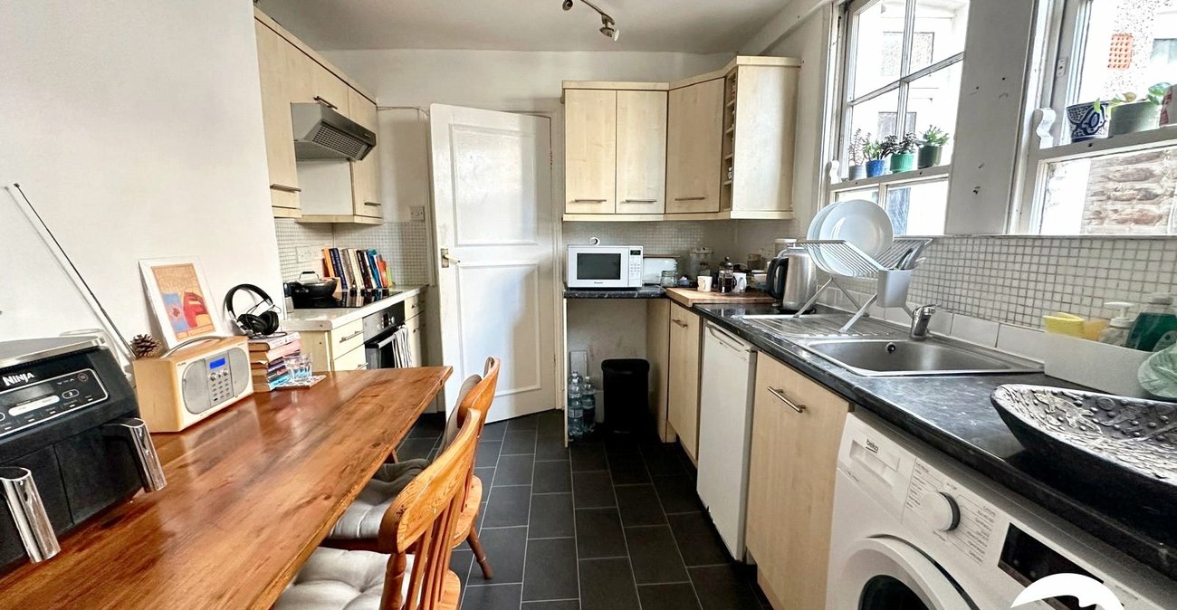 1 bedroom property for sale in London | Robinson Jackson