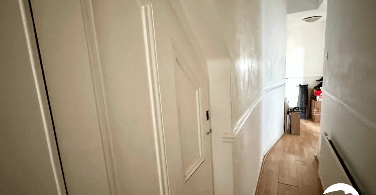 1 bedroom property for sale in London | Robinson Jackson