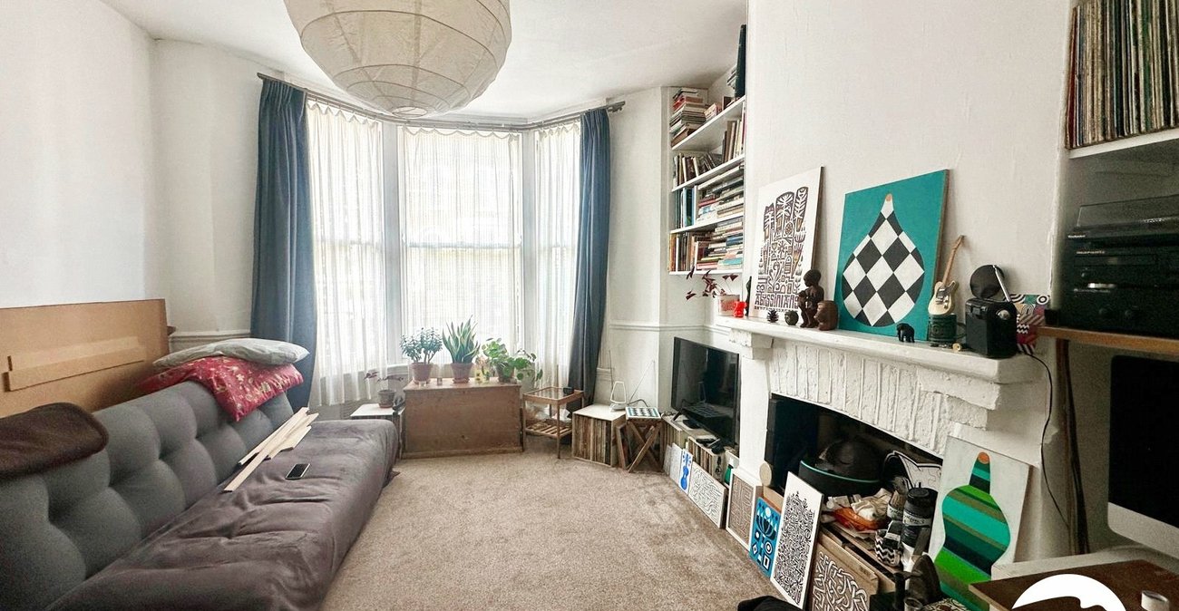 1 bedroom property for sale in London | Robinson Jackson