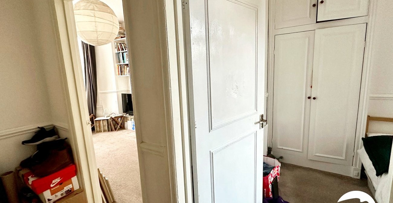 1 bedroom property for sale in London | Robinson Jackson