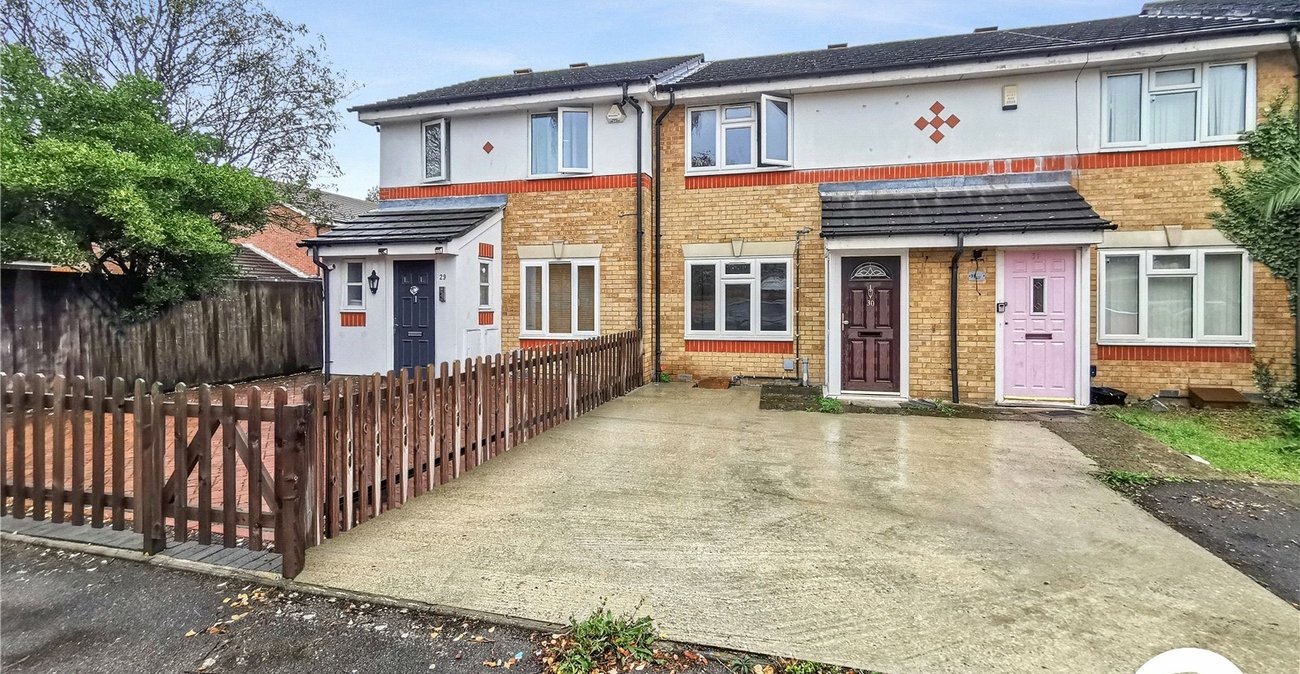 2 bedroom house for sale in Thamesmead | Robinson Jackson