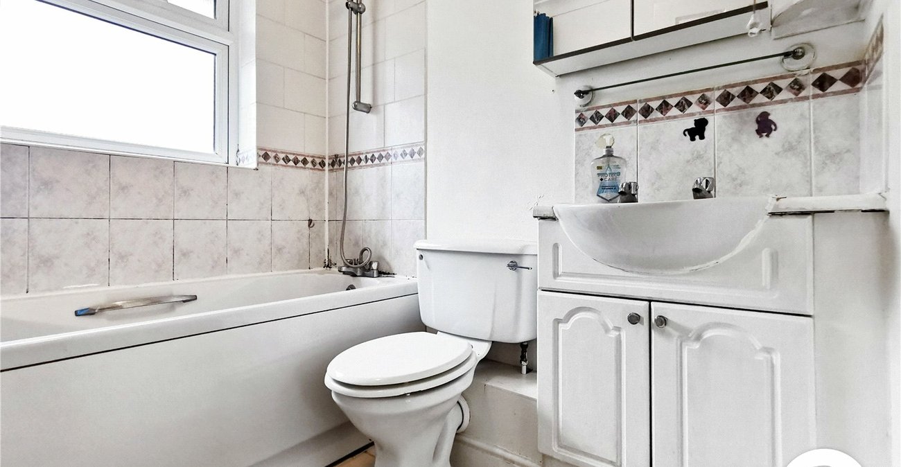 2 bedroom house for sale in Thamesmead | Robinson Jackson