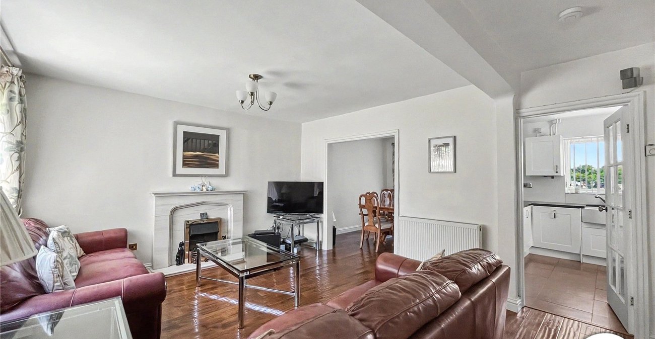 3 bedroom house for sale in Walderslade | Robinson Michael & Jackson