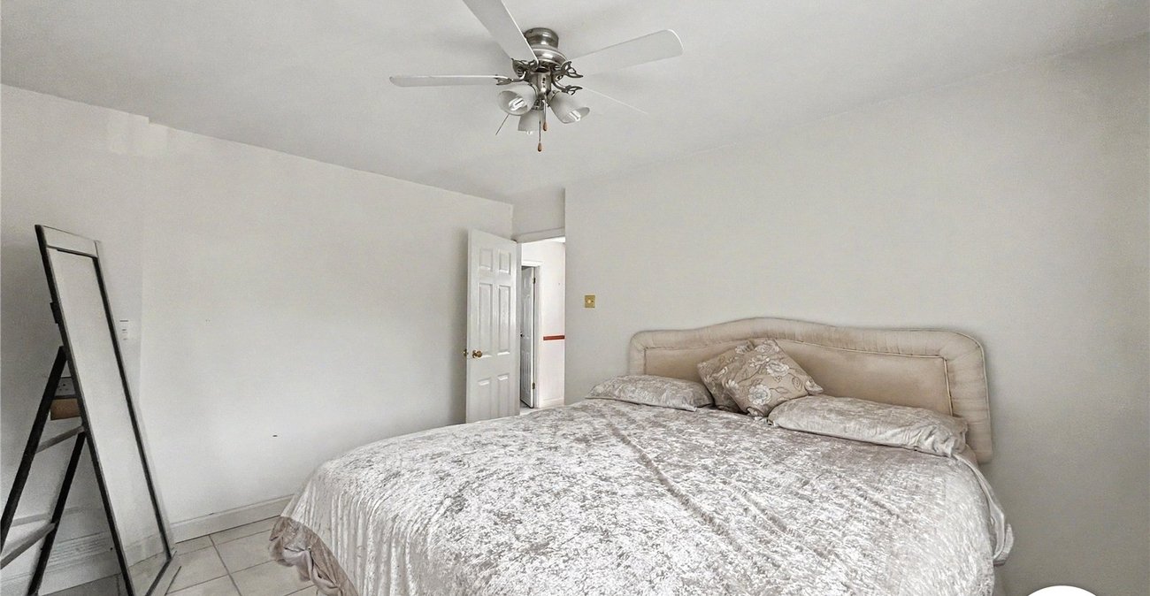 3 bedroom house for sale in Walderslade | Robinson Michael & Jackson