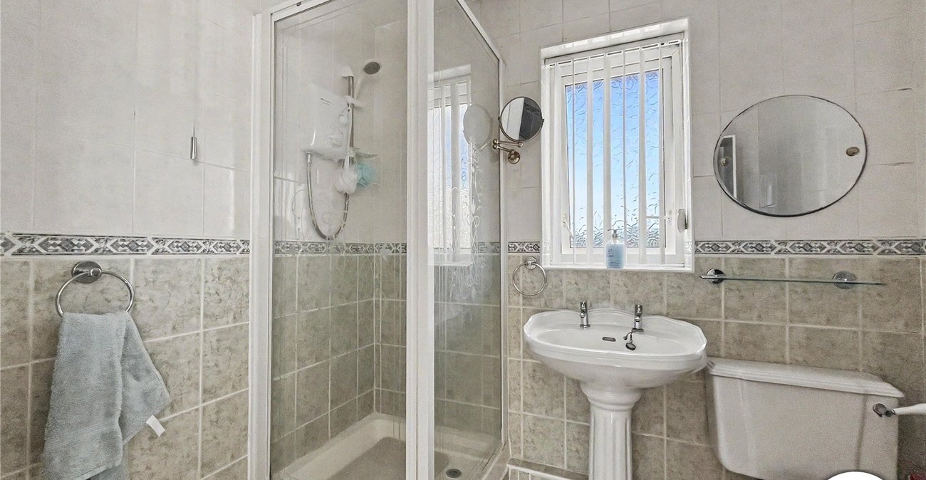 3 bedroom house for sale in Walderslade | Robinson Michael & Jackson
