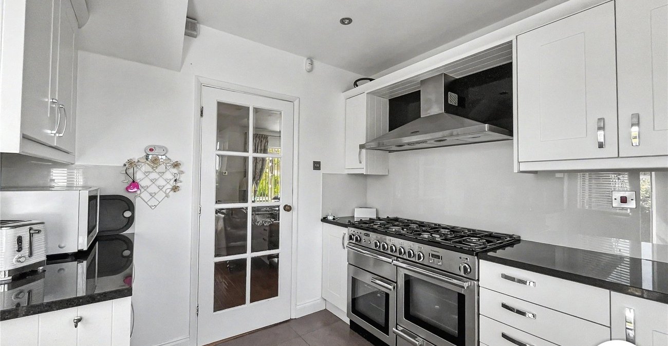 3 bedroom house for sale in Walderslade | Robinson Michael & Jackson