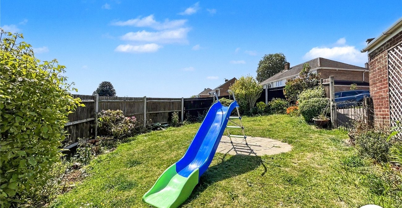 3 bedroom house for sale in Walderslade | Robinson Michael & Jackson