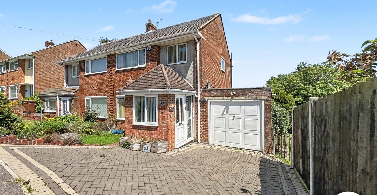 3 bedroom house for sale in Walderslade | Robinson Michael & Jackson