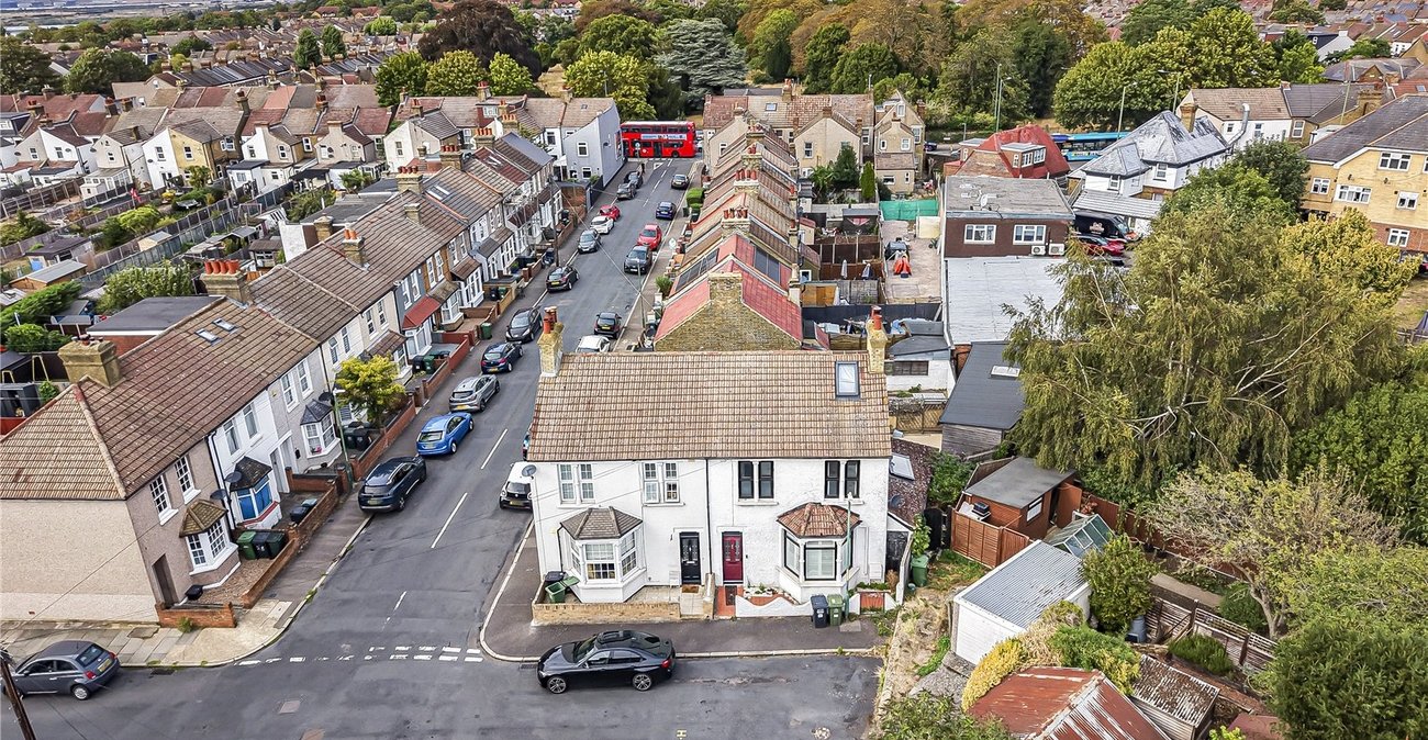 3 bedroom house for sale in Dartford | Robinson Jackson