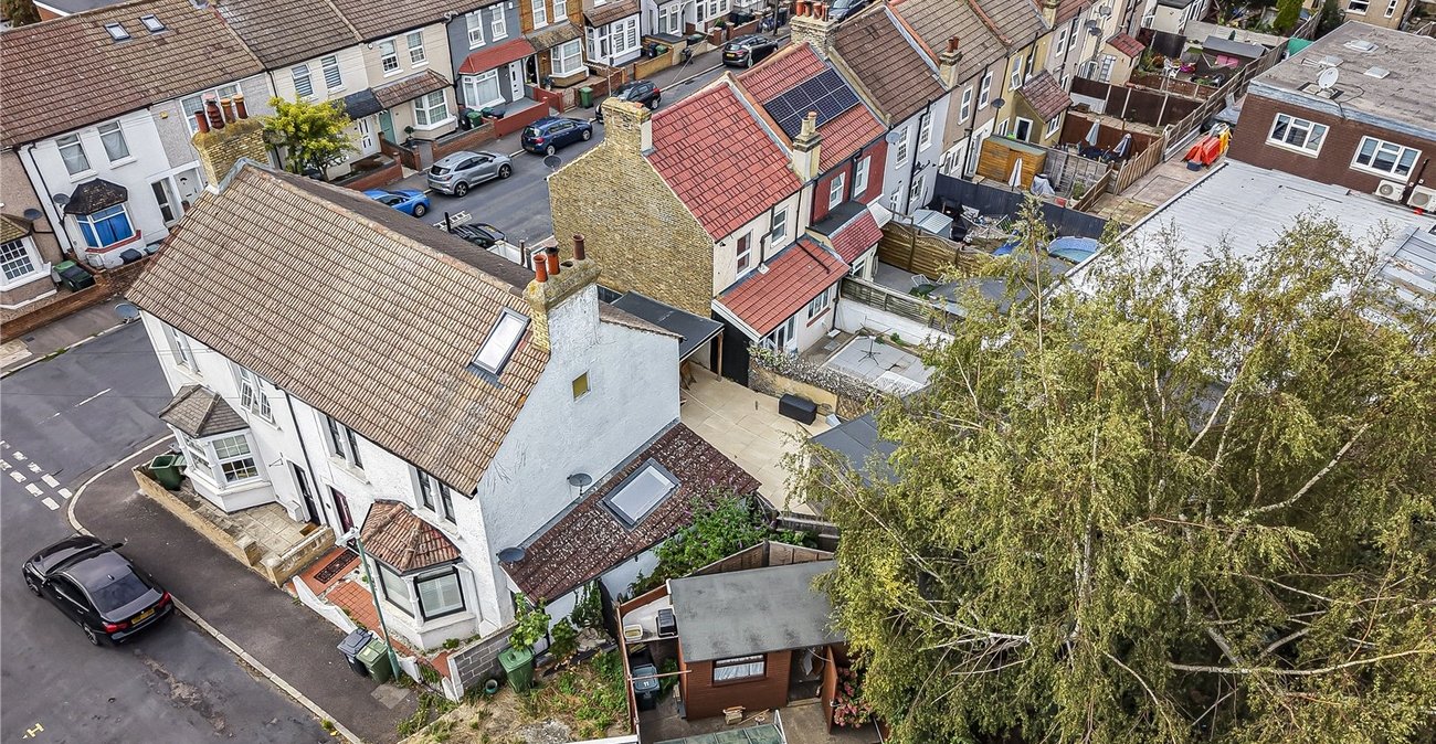3 bedroom house for sale in Dartford | Robinson Jackson