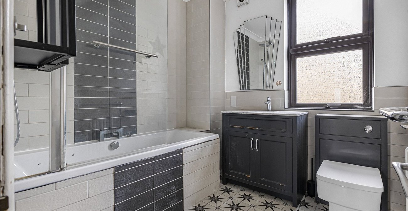3 bedroom house for sale in Dartford | Robinson Jackson