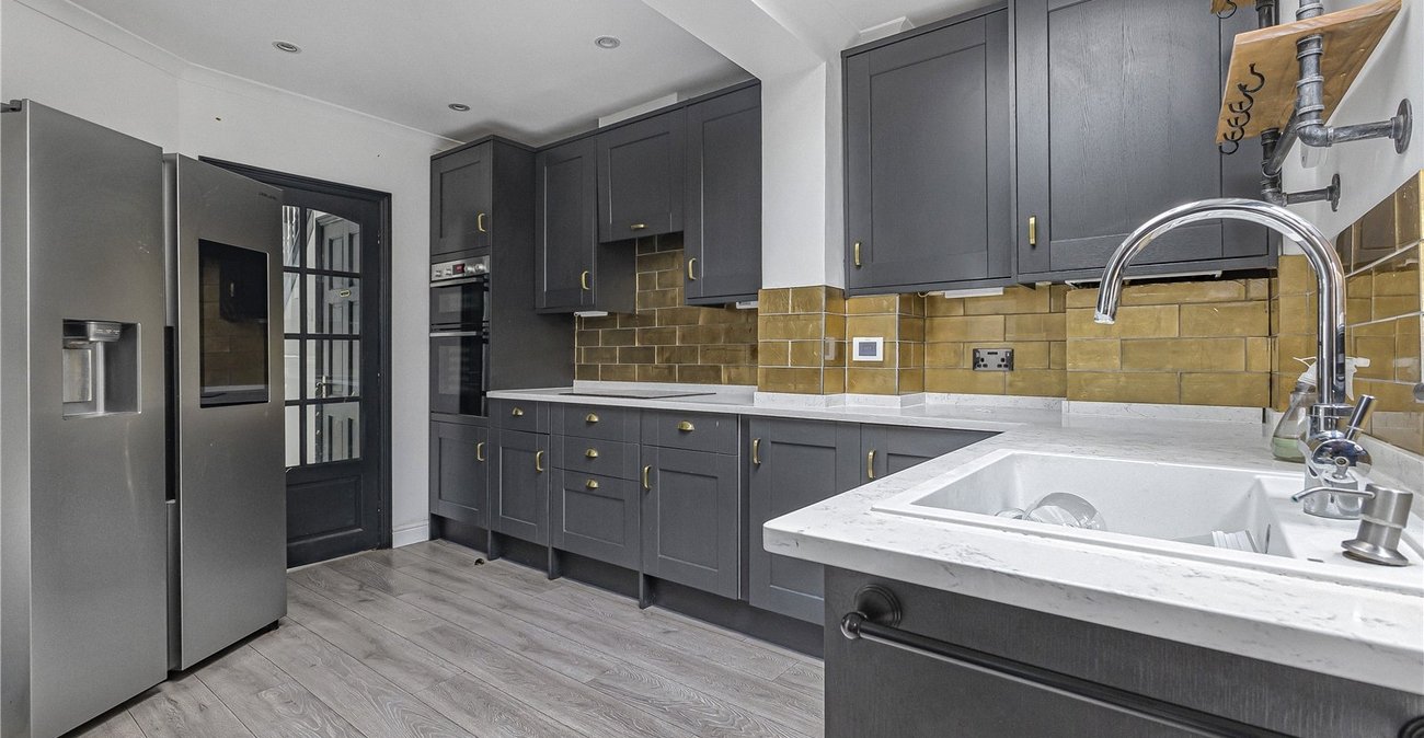 3 bedroom house for sale in Dartford | Robinson Jackson