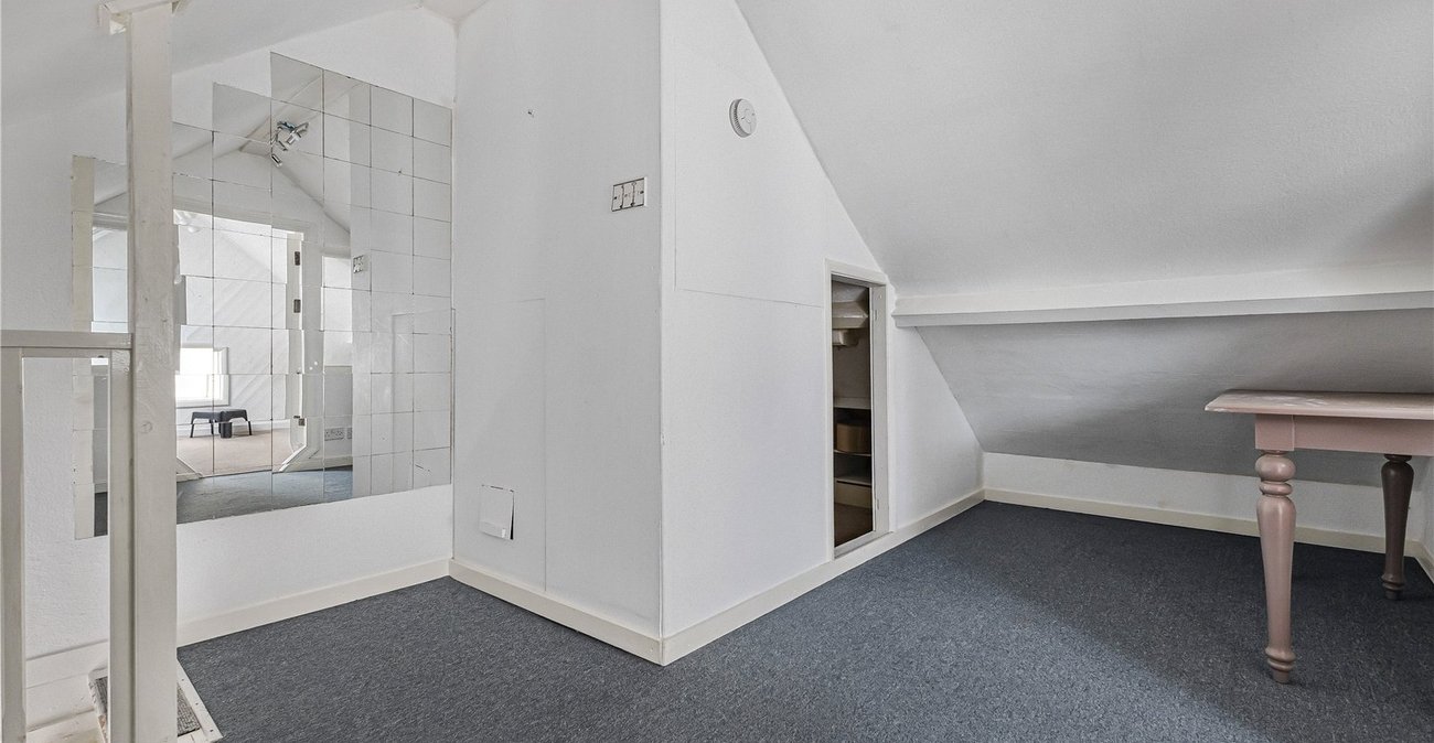 3 bedroom house for sale in Dartford | Robinson Jackson