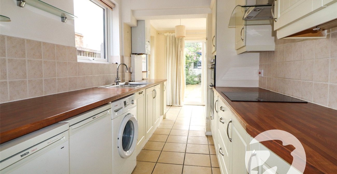 3 bedroom house for sale in Erith | Robinson Jackson