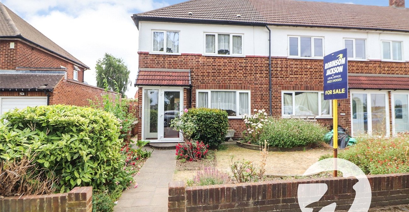 3 bedroom house for sale in Erith | Robinson Jackson