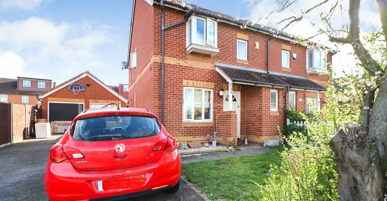 4 bedroom house for sale in Northumberland Heath | Robinson Jackson