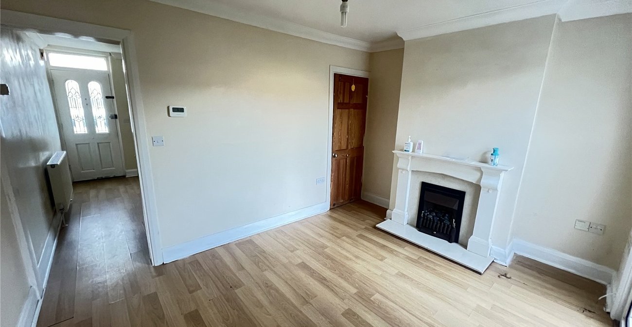 2 bedroom house for sale in London | Robinson Jackson