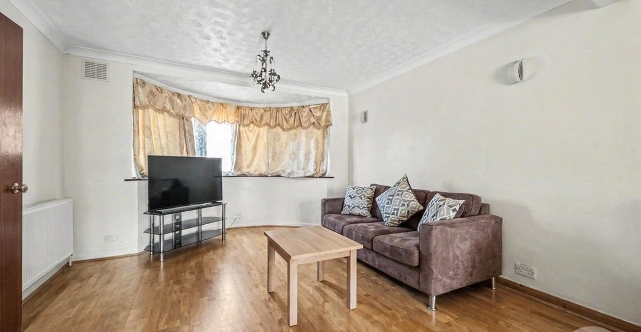 4 bedroom house for sale in South Welling | Robinson Jackson