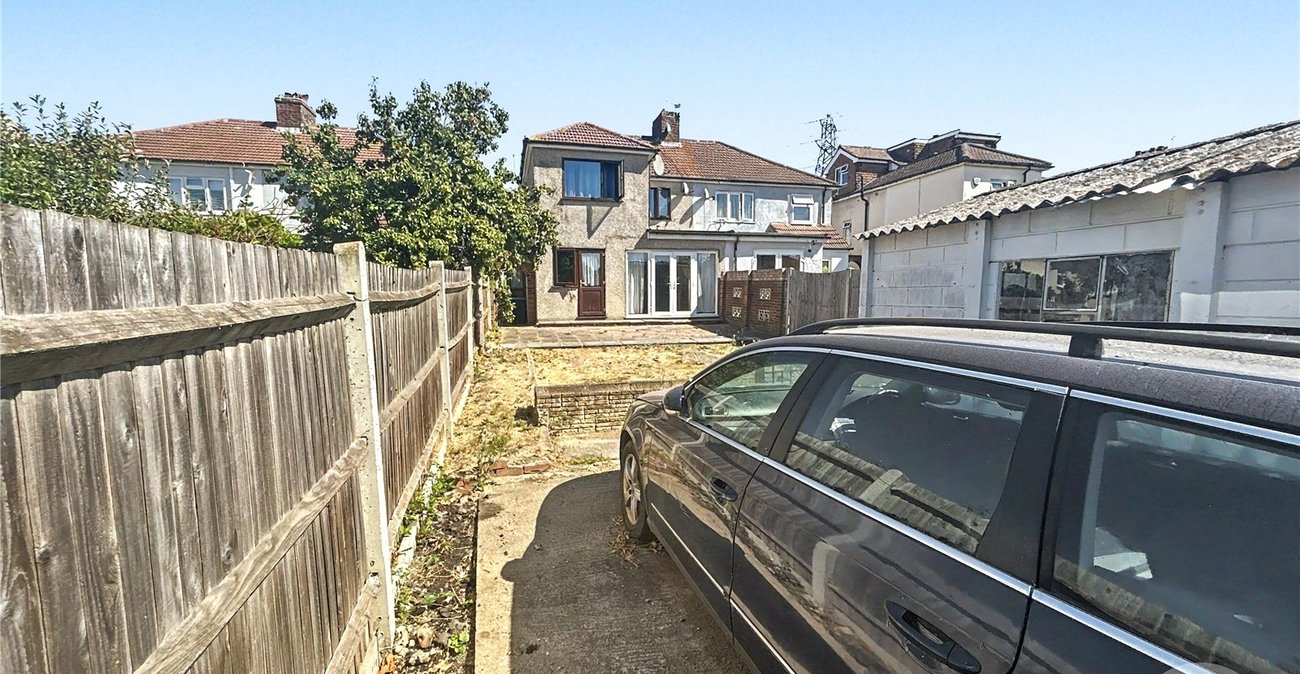 4 bedroom house for sale in South Welling | Robinson Jackson