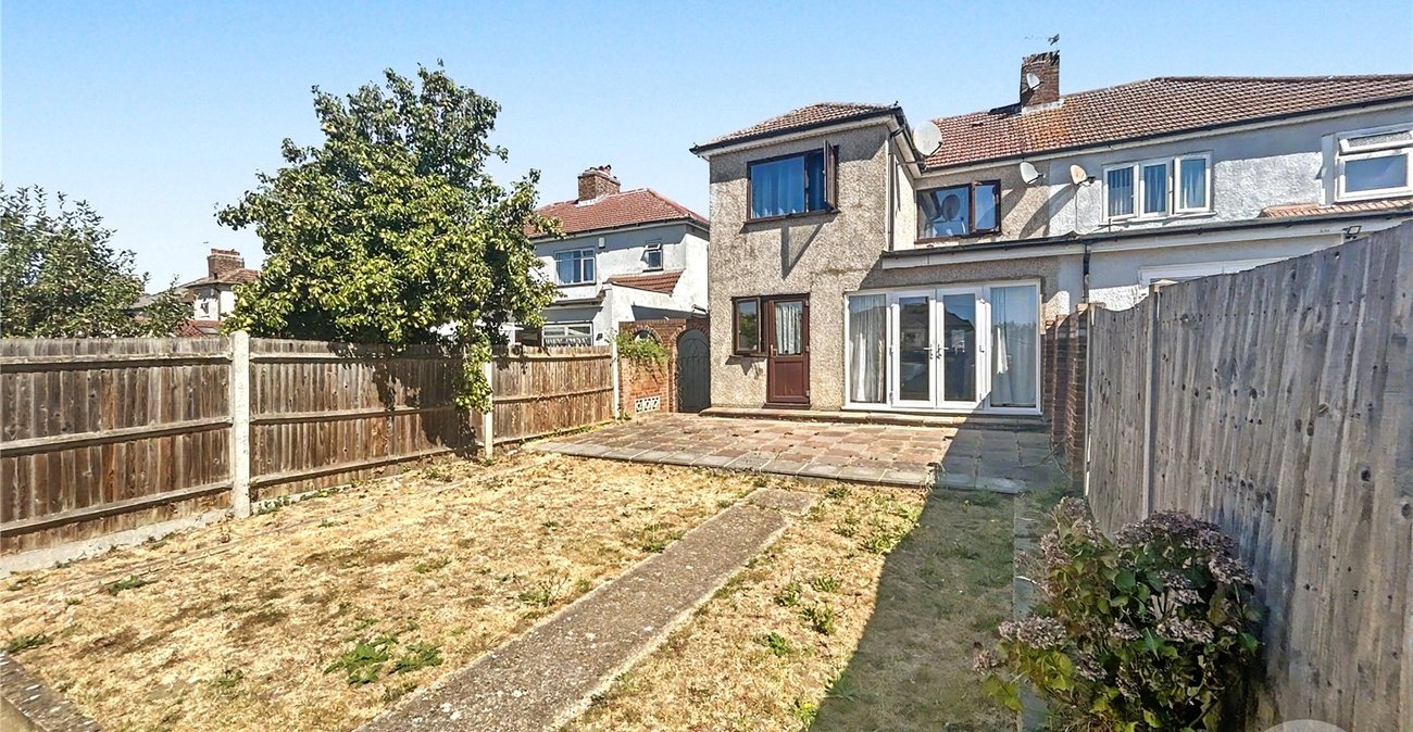 4 bedroom house for sale in South Welling | Robinson Jackson