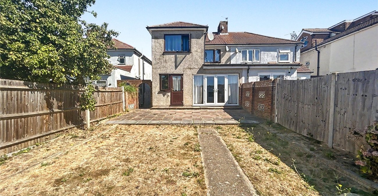 4 bedroom house for sale in South Welling | Robinson Jackson