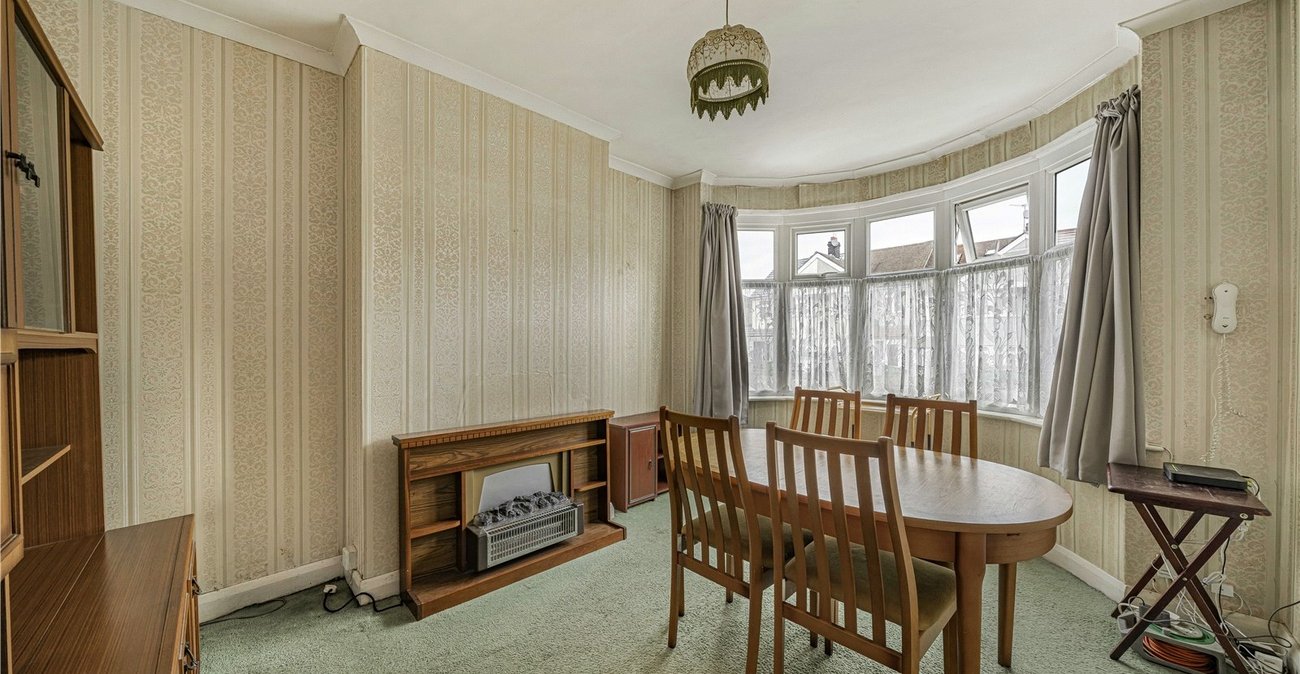 3 bedroom house for sale in South Welling | Robinson Jackson