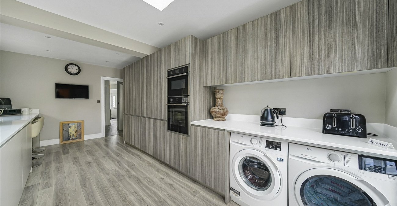 3 bedroom bungalow for sale in South Welling | Robinson Jackson