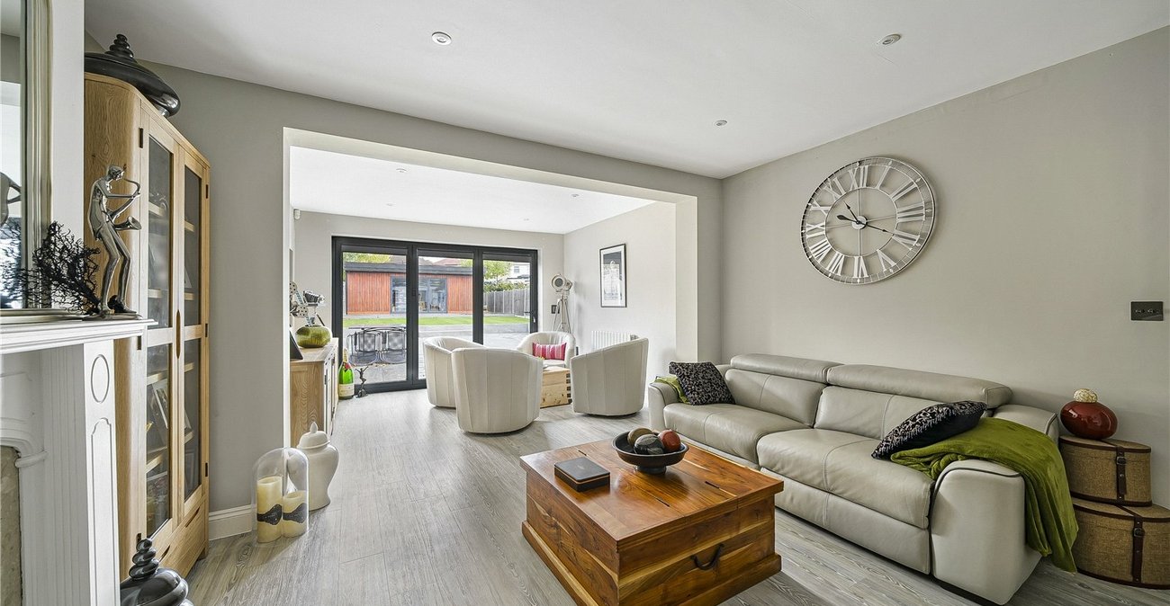 3 bedroom bungalow for sale in South Welling | Robinson Jackson