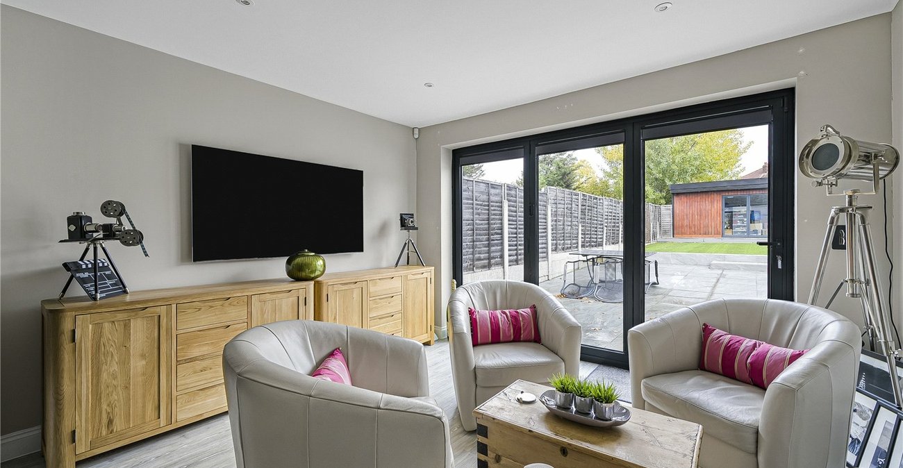 3 bedroom bungalow for sale in South Welling | Robinson Jackson