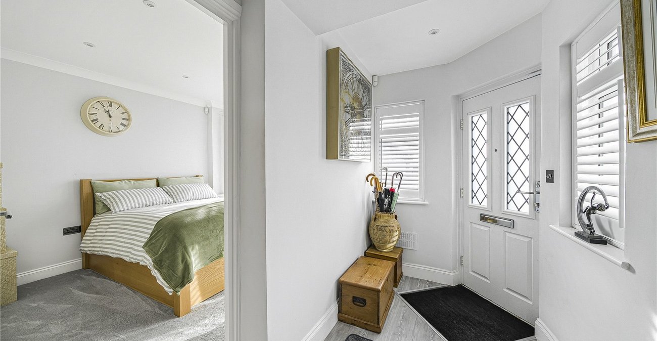 3 bedroom bungalow for sale in South Welling | Robinson Jackson