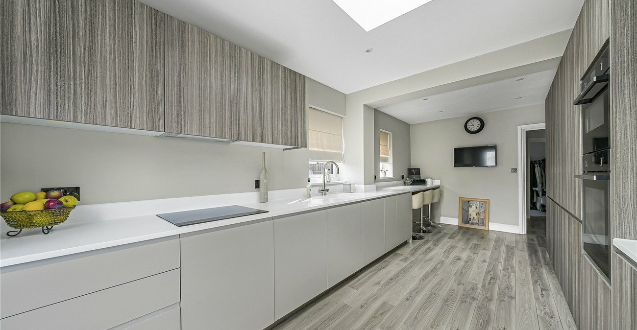 3 bedroom bungalow for sale in South Welling | Robinson Jackson