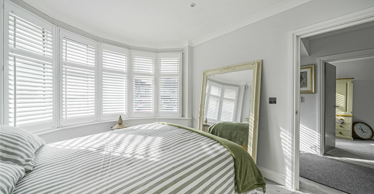 3 bedroom bungalow for sale in South Welling | Robinson Jackson