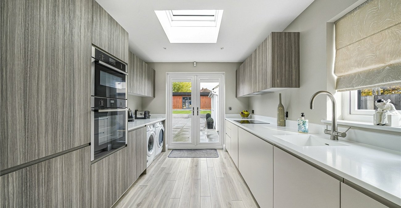 3 bedroom bungalow for sale in South Welling | Robinson Jackson