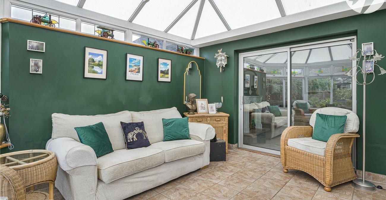 2 bedroom bungalow for sale in South Welling | Robinson Jackson