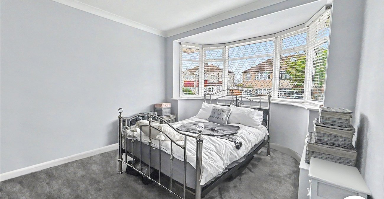 2 bedroom bungalow for sale in Welling | Robinson Jackson