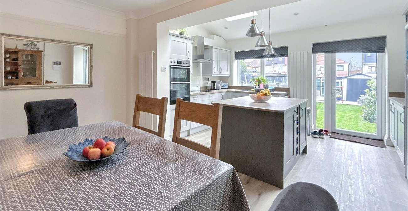 3 bedroom house for sale in Welling | Robinson Jackson