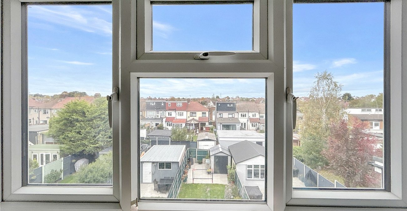 3 bedroom house for sale in Welling | Robinson Jackson