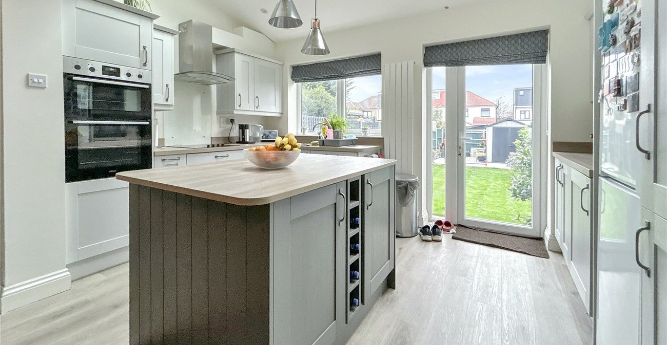 3 bedroom house for sale in Welling | Robinson Jackson