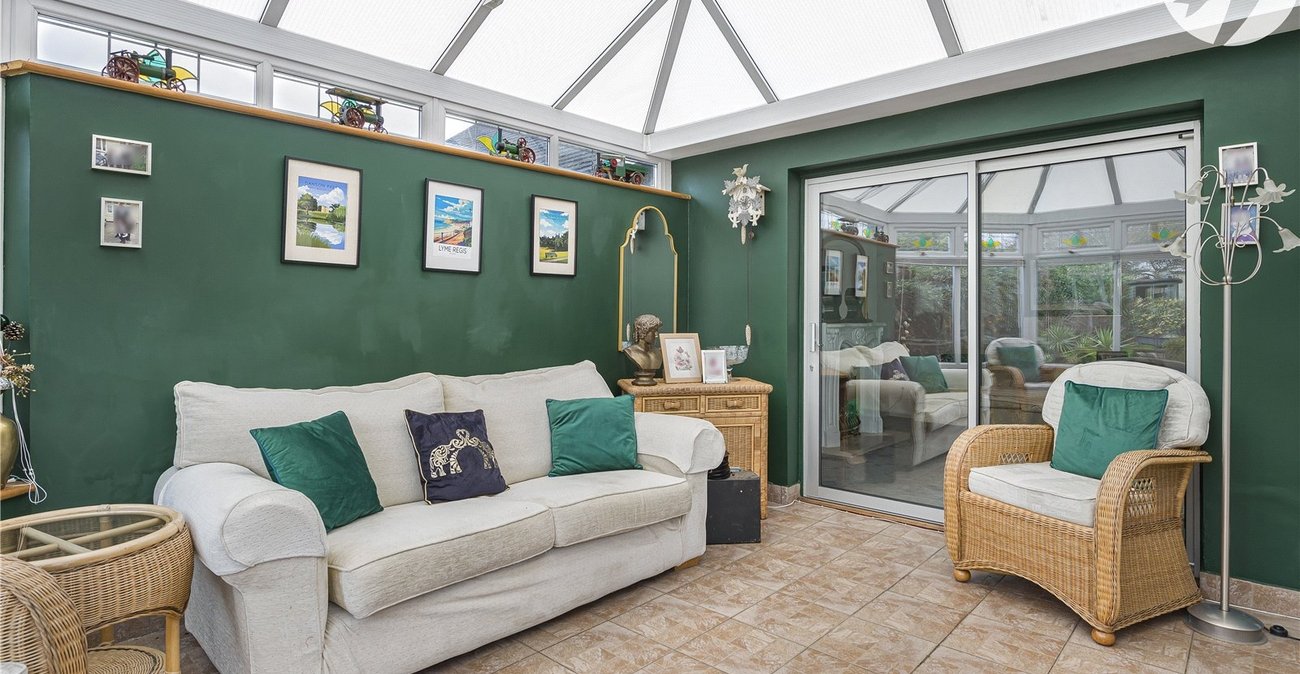 2 bedroom bungalow for sale in Welling | Robinson Jackson