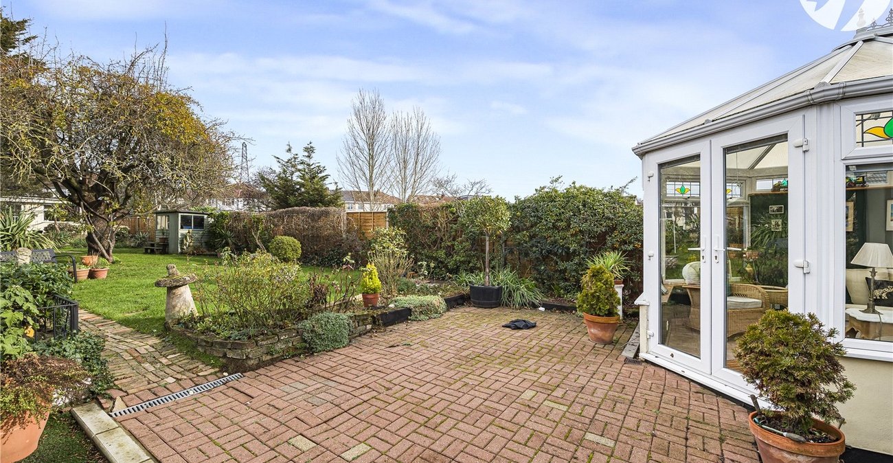 2 bedroom bungalow for sale in Welling | Robinson Jackson