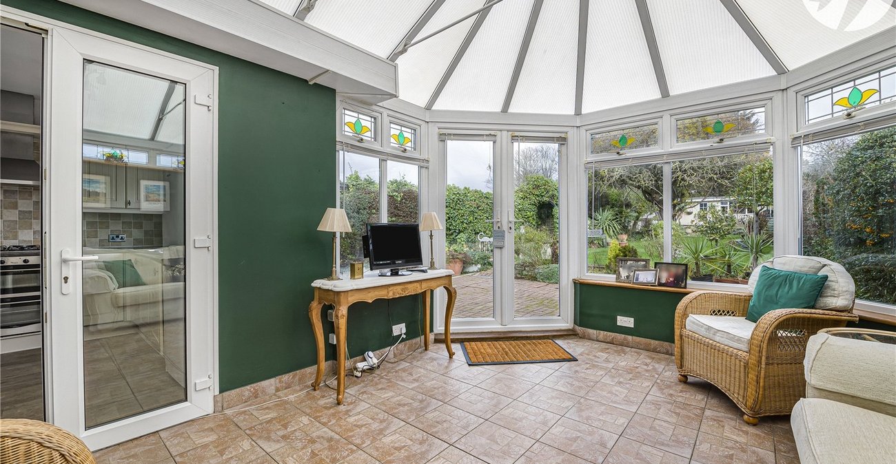 2 bedroom bungalow for sale in Welling | Robinson Jackson