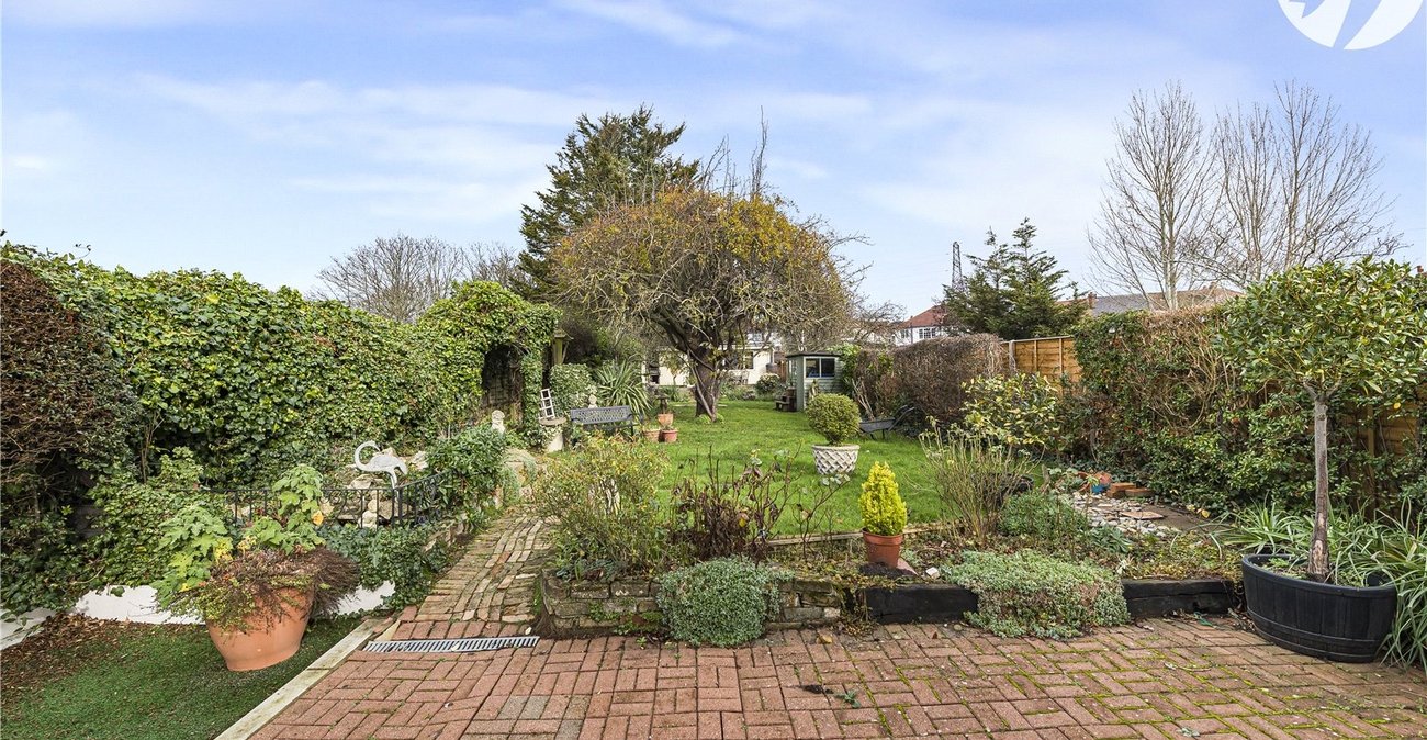 2 bedroom bungalow for sale in Welling | Robinson Jackson