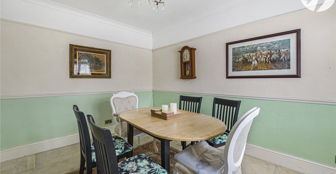 2 bedroom bungalow for sale in Welling | Robinson Jackson