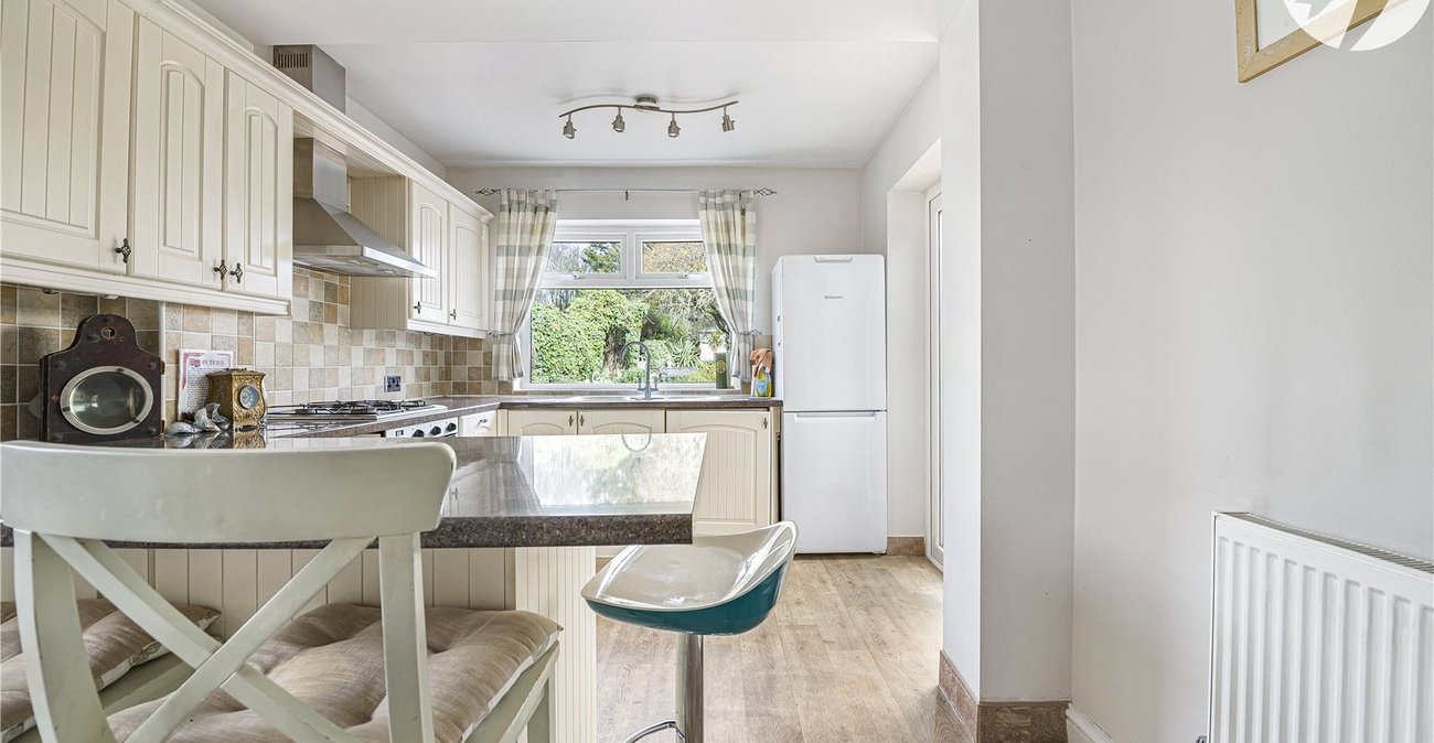 2 bedroom bungalow for sale in Welling | Robinson Jackson