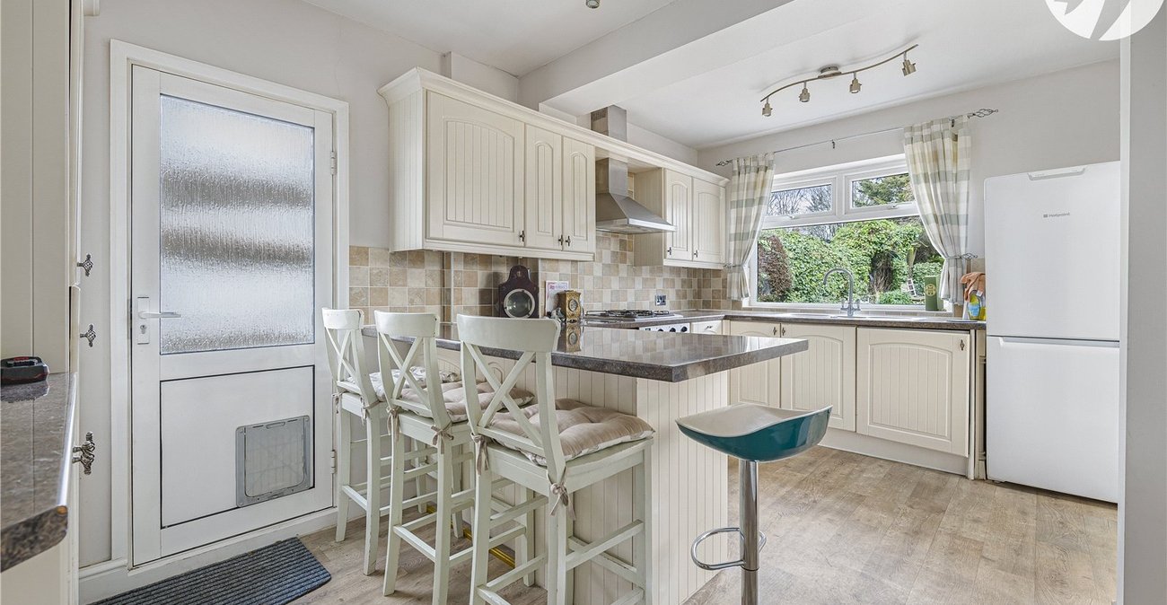 2 bedroom bungalow for sale in Welling | Robinson Jackson