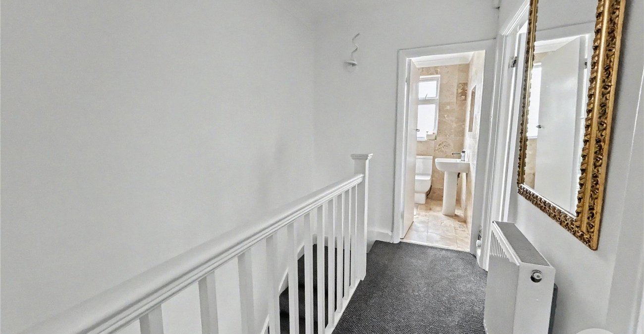3 bedroom house for sale in Welling | Robinson Jackson