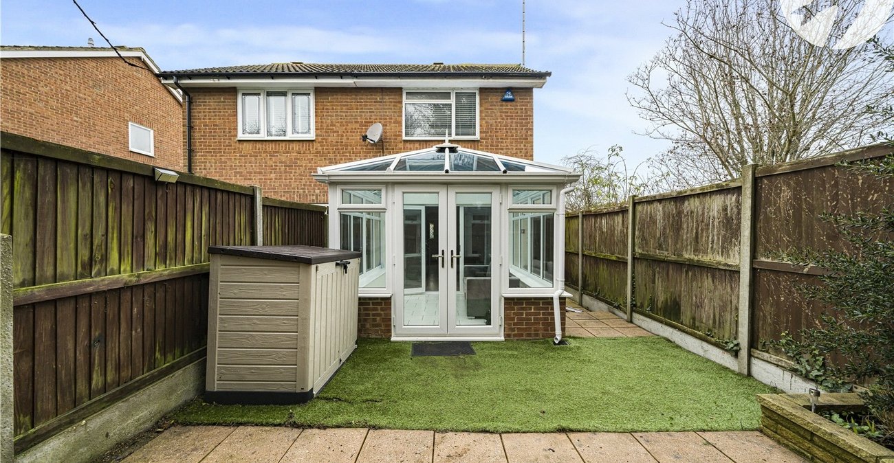 2 bedroom house for sale in Chalk | Robinson Michael & Jackson