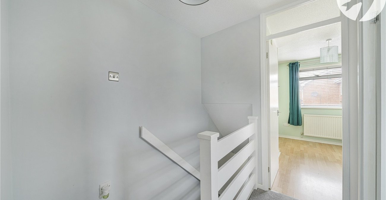 2 bedroom house for sale in Chalk | Robinson Michael & Jackson